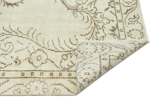 Load image 1 in gallery view. Blusasa - Vintage Medallion Rug - 4'11 X 9'0