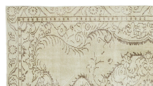 Load image 1 in gallery view. Blusasa - Vintage Medallion Rug - 4'11 X 9'0