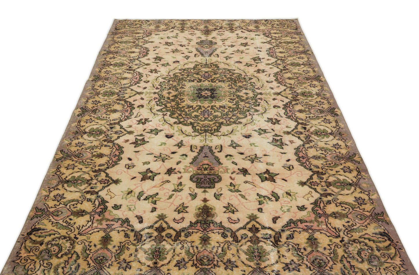 Laileis - Vintage Medallion Rug - 5'4 X 9'1