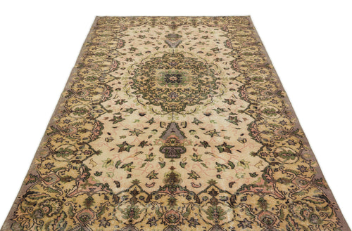 Load image 1 in gallery view. Laileis - Vintage Medallion Rug - 5'4 X 9'1
