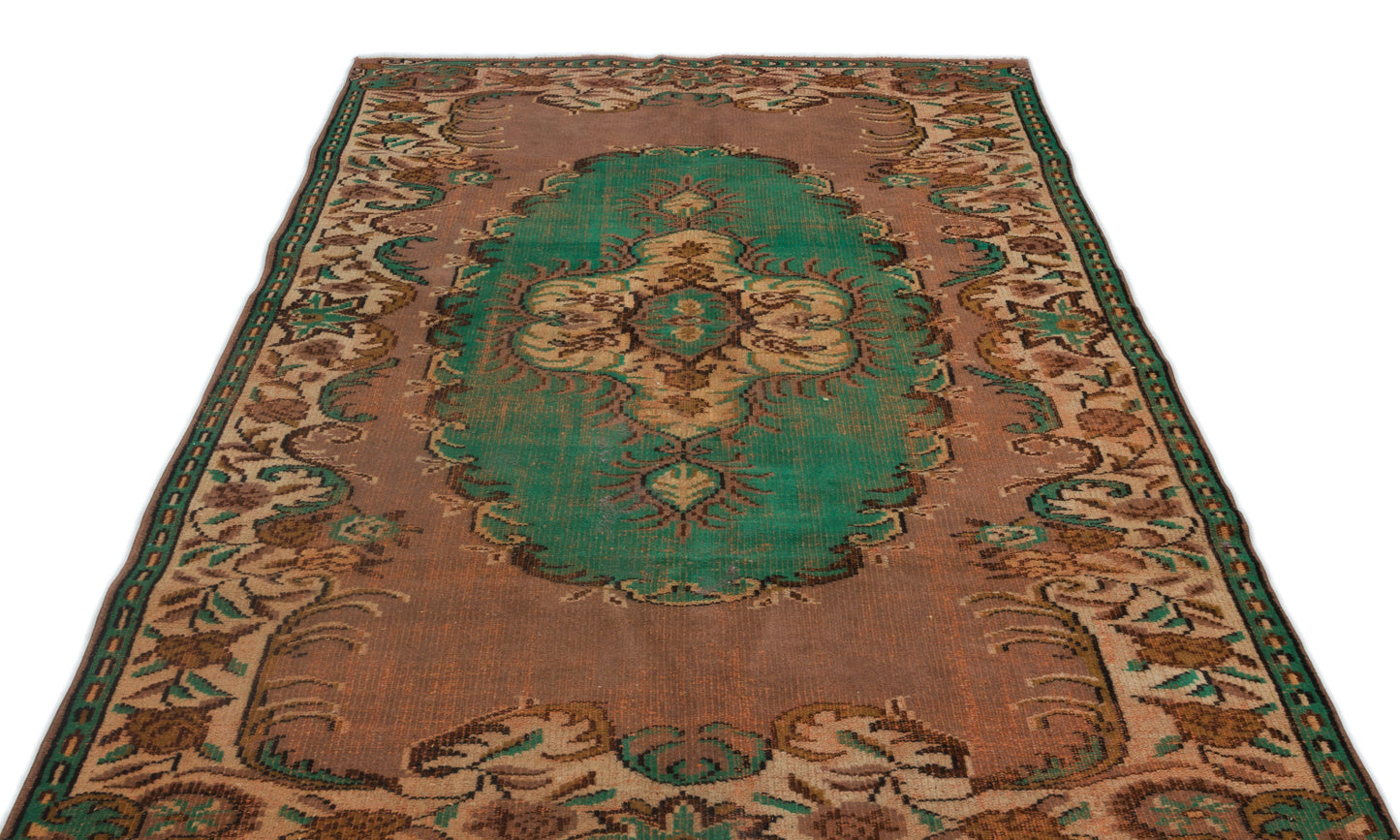 Laekaan - Vintage Medallion Rug - 5'4 X 8'8