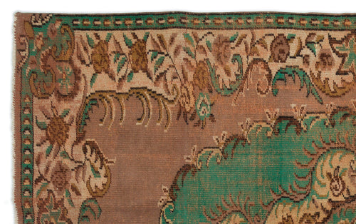Load image 1 in gallery view. Laekaan - Vintage Medallion Rug - 5'4 X 8'8