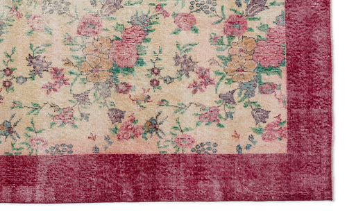 Load image 1 in gallery view. Pabola - Vintage Floral Rug - 5'4 X 8'7