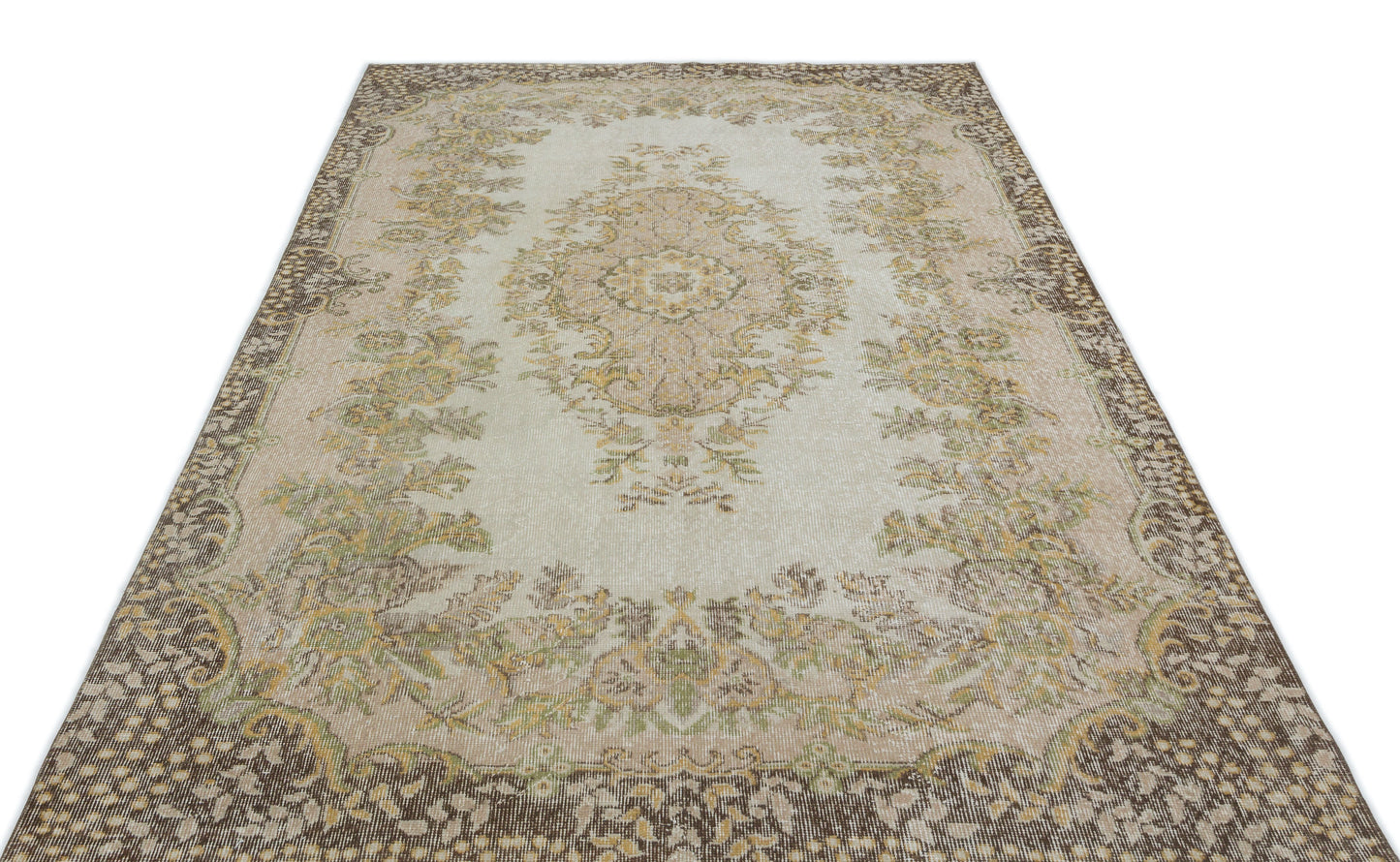 Pizuas - Vintage Medallion Rug - 5'10 X 9'6