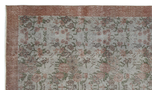 Load image 1 in gallery view. Briis - Vintage Floral Rug - 5'4 X 9'6