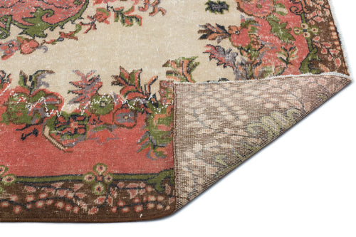 Load image 1 in gallery view. Blobius - Vintage Medallion Rug - 5'5 X 8'3
