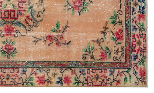 Load image 1 in gallery view. Dodava - Vintage Medallion Rug - 5'0 X 8'7