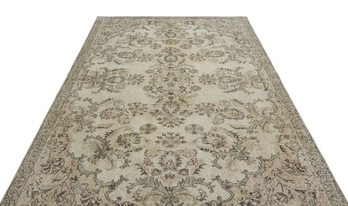 Load image 1 in gallery view. Briluyn - Vintage Floral Rug - 6'1 X 9'5