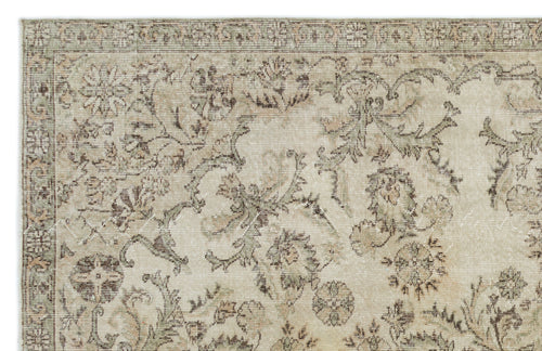 Load image 1 in gallery view. Briluyn - Vintage Floral Rug - 6'1 X 9'5