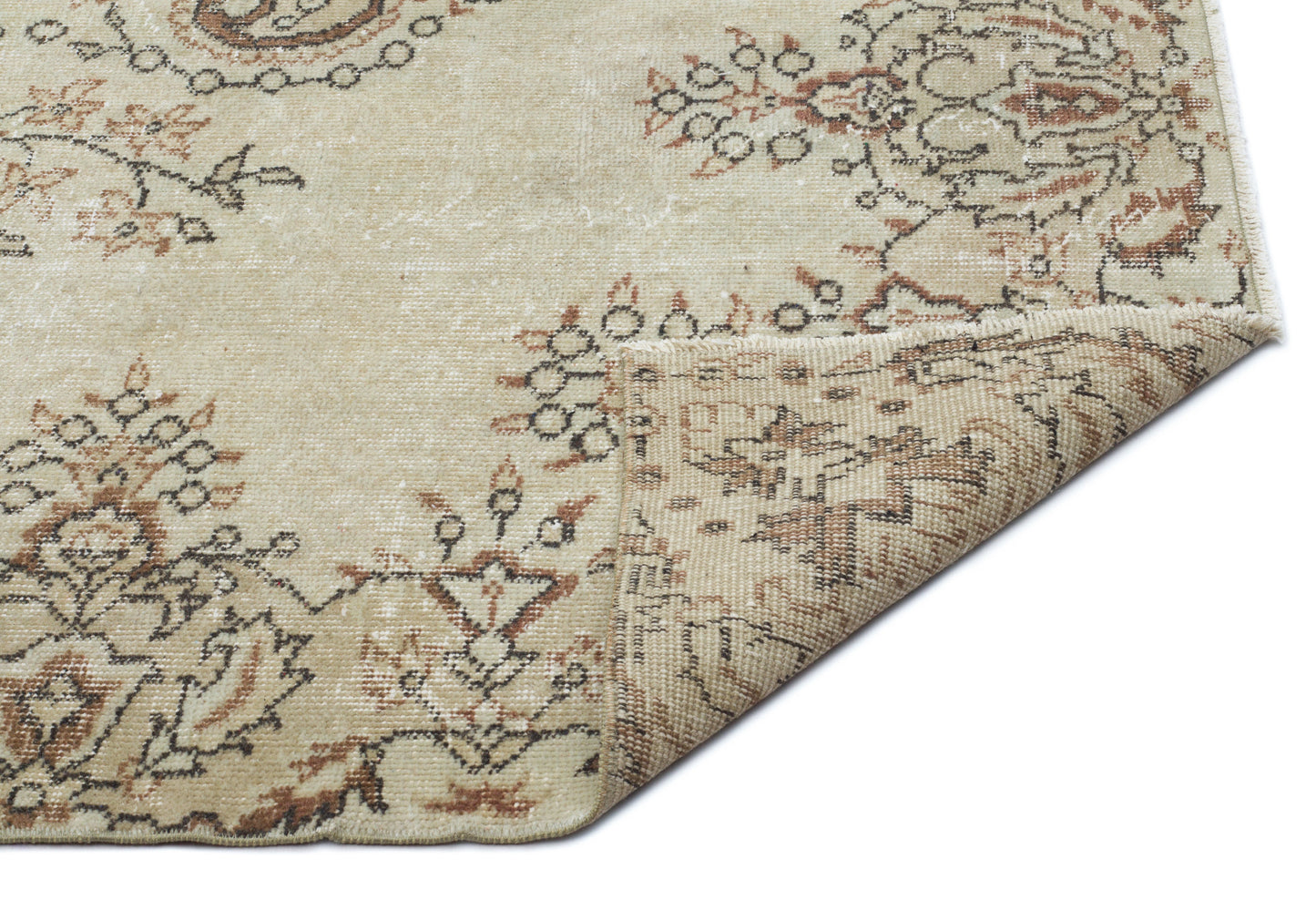 Gluzaas - Vintage Medallion Rug - 5'5 X 8'10