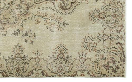 Load image 1 in gallery view. Gluzaas - Vintage Medallion Rug - 5'5 X 8'10