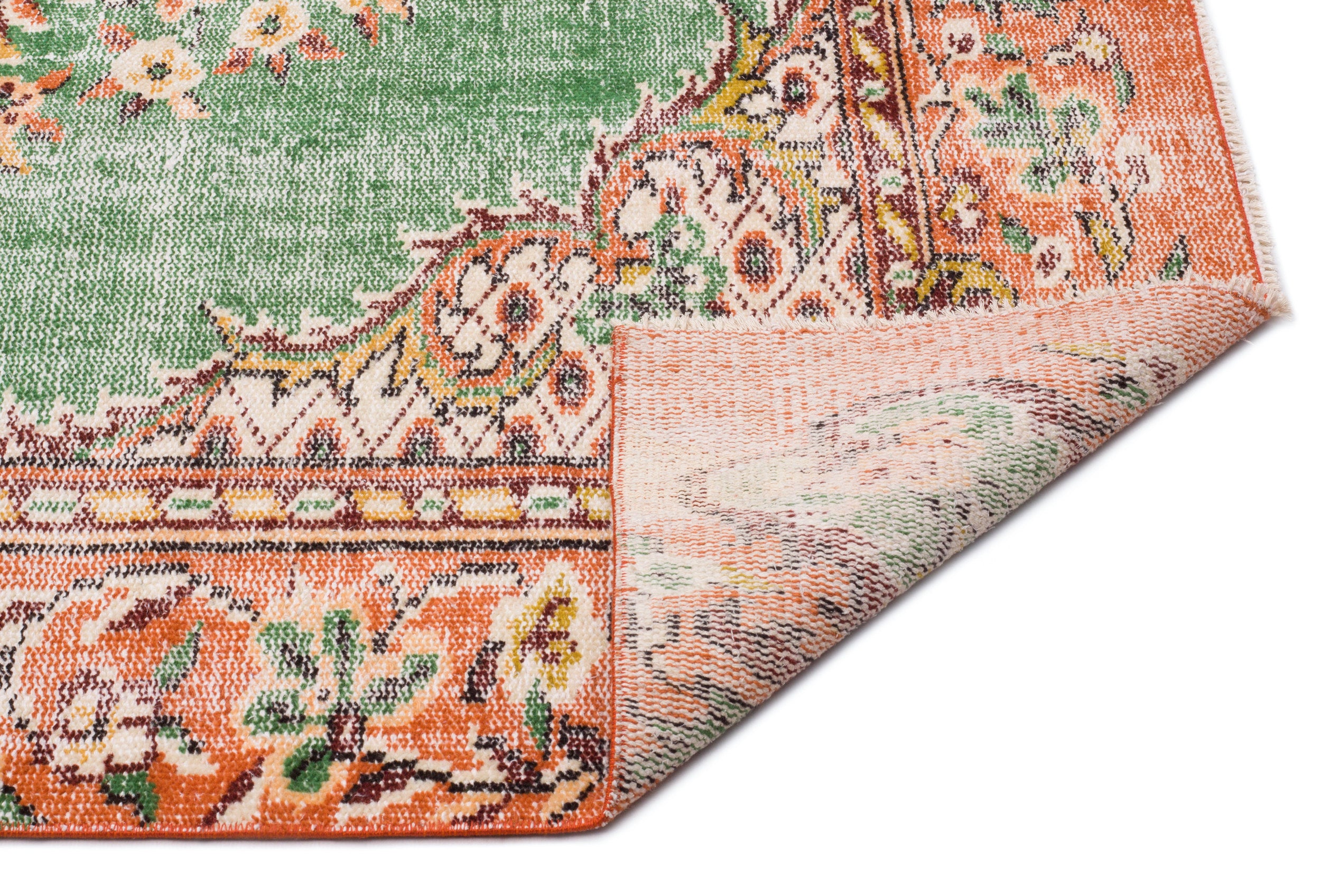 Cleraor - Vintage Medallion Rug - 5'6 X 9'7