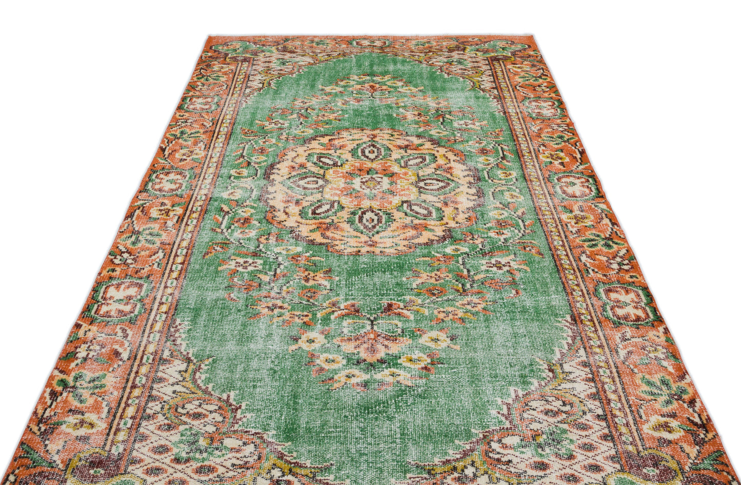 Cleraor - Vintage Medallion Rug - 5'6 X 9'7