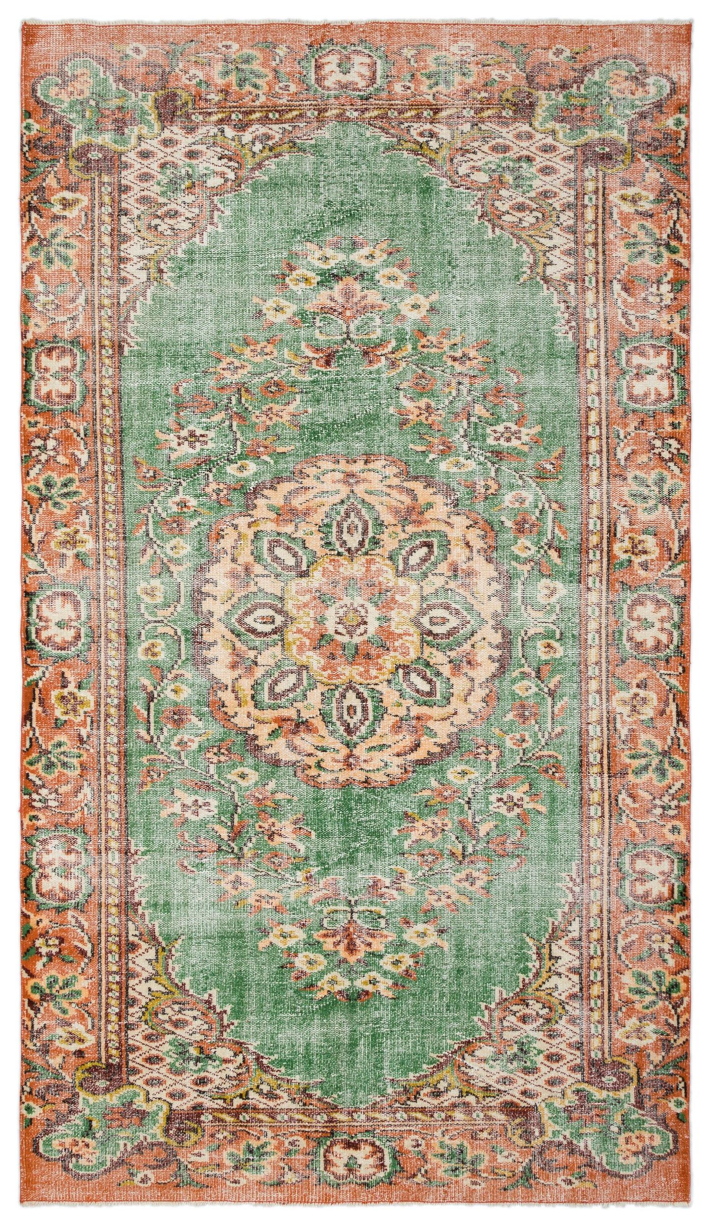 Cleraor - Vintage Medallion Rug - 5'6 X 9'7