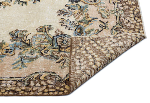 Load image 1 in gallery view. Taane - Vintage Medallion Rug - 5'7 X 9'1