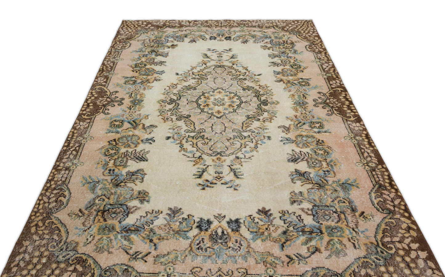 Taane - Vintage Medallion Rug - 5'7 X 9'1