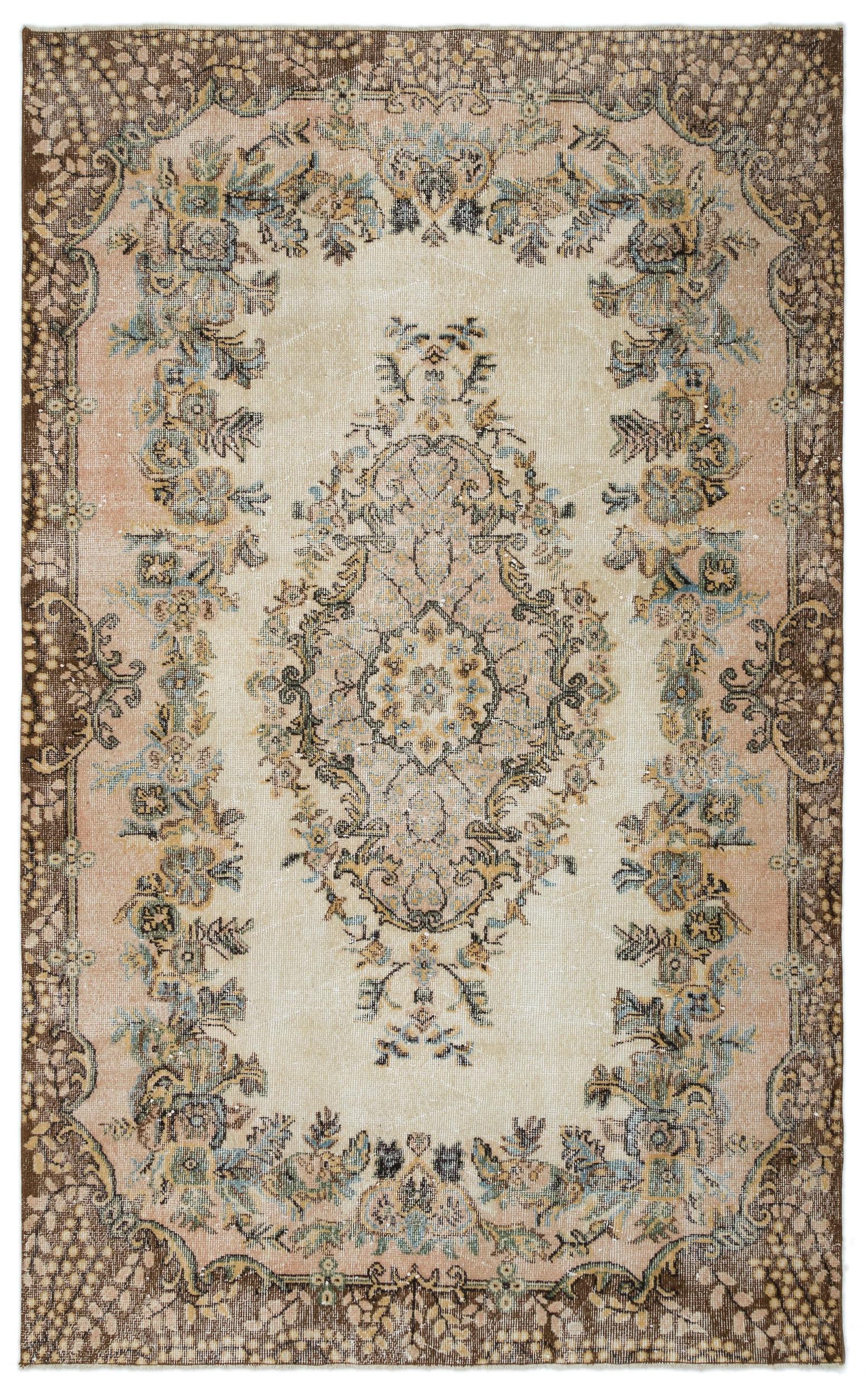 Taane - Vintage Medallion Rug - 5'7 X 9'1