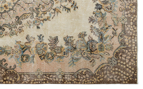 Load image 1 in gallery view. Taane - Vintage Medallion Rug - 5'7 X 9'1