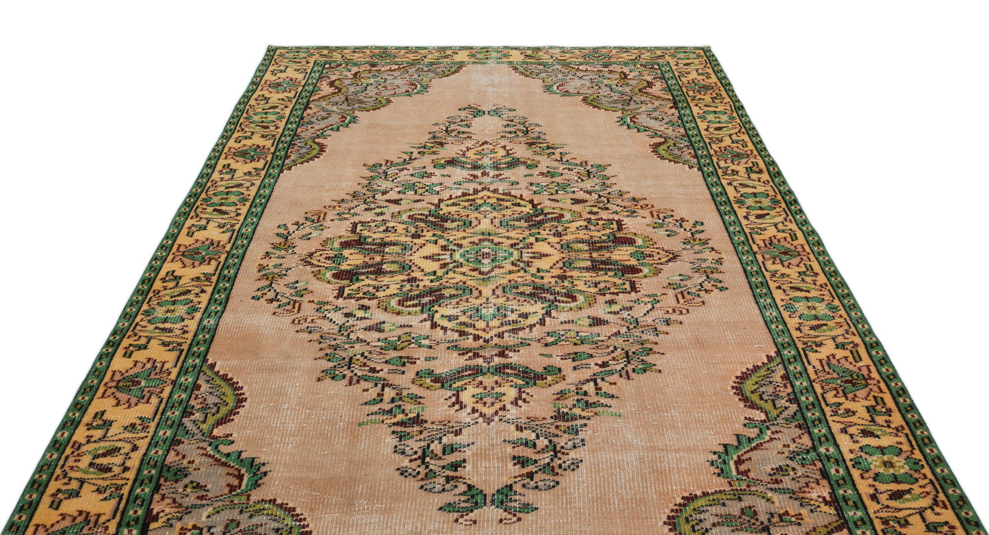 Hakoix - Vintage Medallion Rug - 6'1 X 9'5