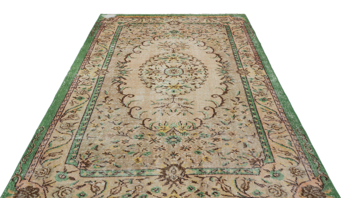 Nepais - Vintage Medallion Rug - 6'0 X 9'1