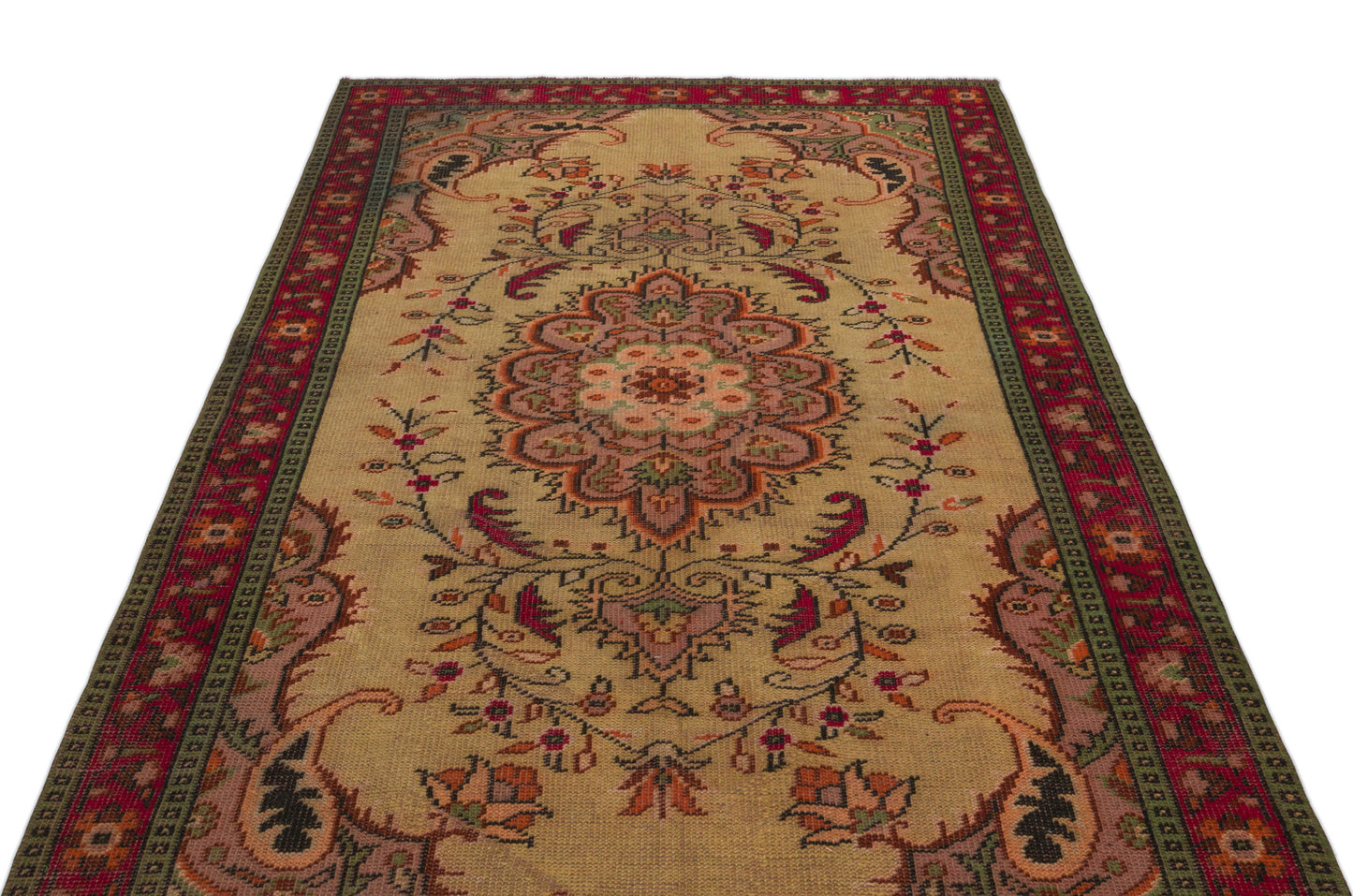 Poguar - Vintage Medallion Rug - 5'1 X 8'10