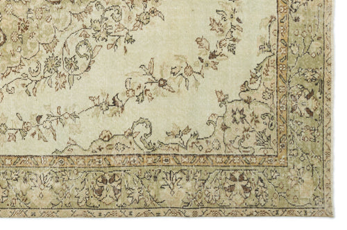 Load image 1 in gallery view. Lioraane - Vintage Medallion Rug - 6'2 X 9'4