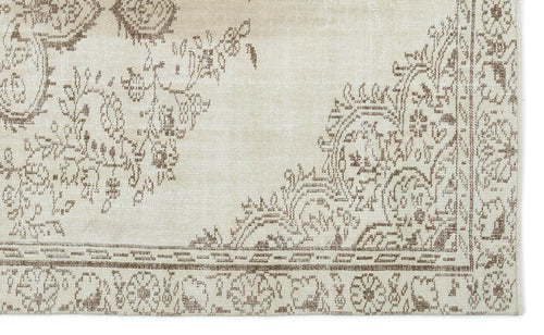 Load image 1 in gallery view. Pomoas - Vintage Medallion Rug - 5'3 X 8'6