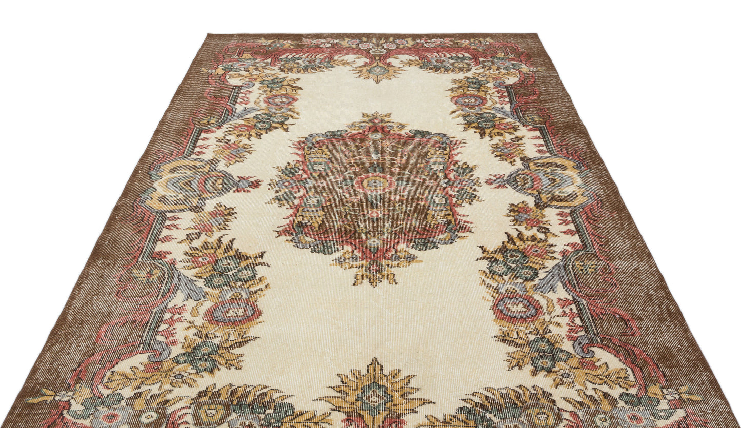 Slaenuel - Vintage Medallion Rug - 5'8 X 8'10