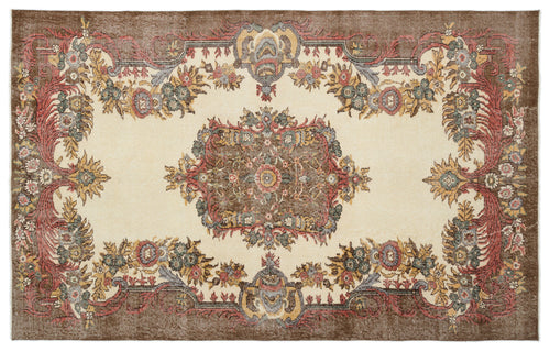 Bild 1 in Galerieansicht laden. Slaenuel - Vintage Medallion Rug - 5'8 X 8'10