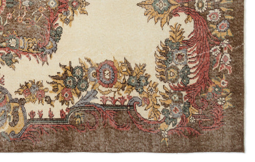 Bild 1 in Galerieansicht laden. Slaenuel - Vintage Medallion Rug - 5'8 X 8'10