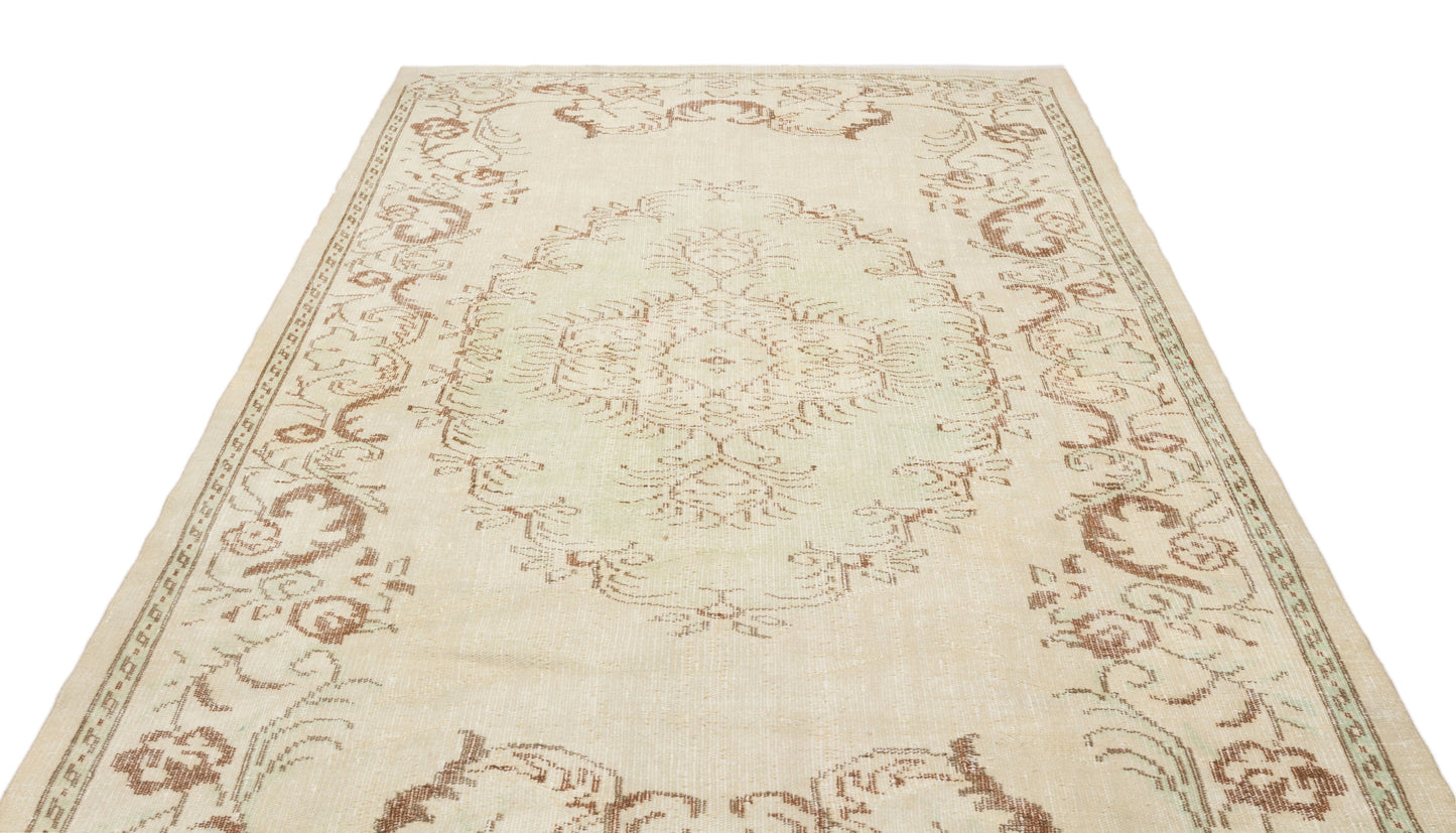 Gaebema - Vintage Medallion Rug - 5'11 X 9'3