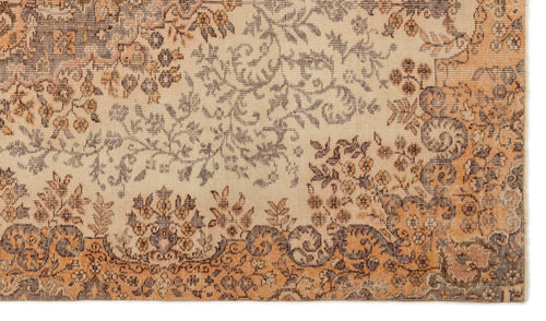 Load image 1 in gallery view. Tunoyn - Vintage Medallion Rug - 5'5 X 9'6