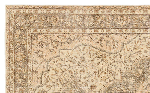 Load image 1 in gallery view. Traula - Vintage Medallion Rug - 5'3 X 8'9