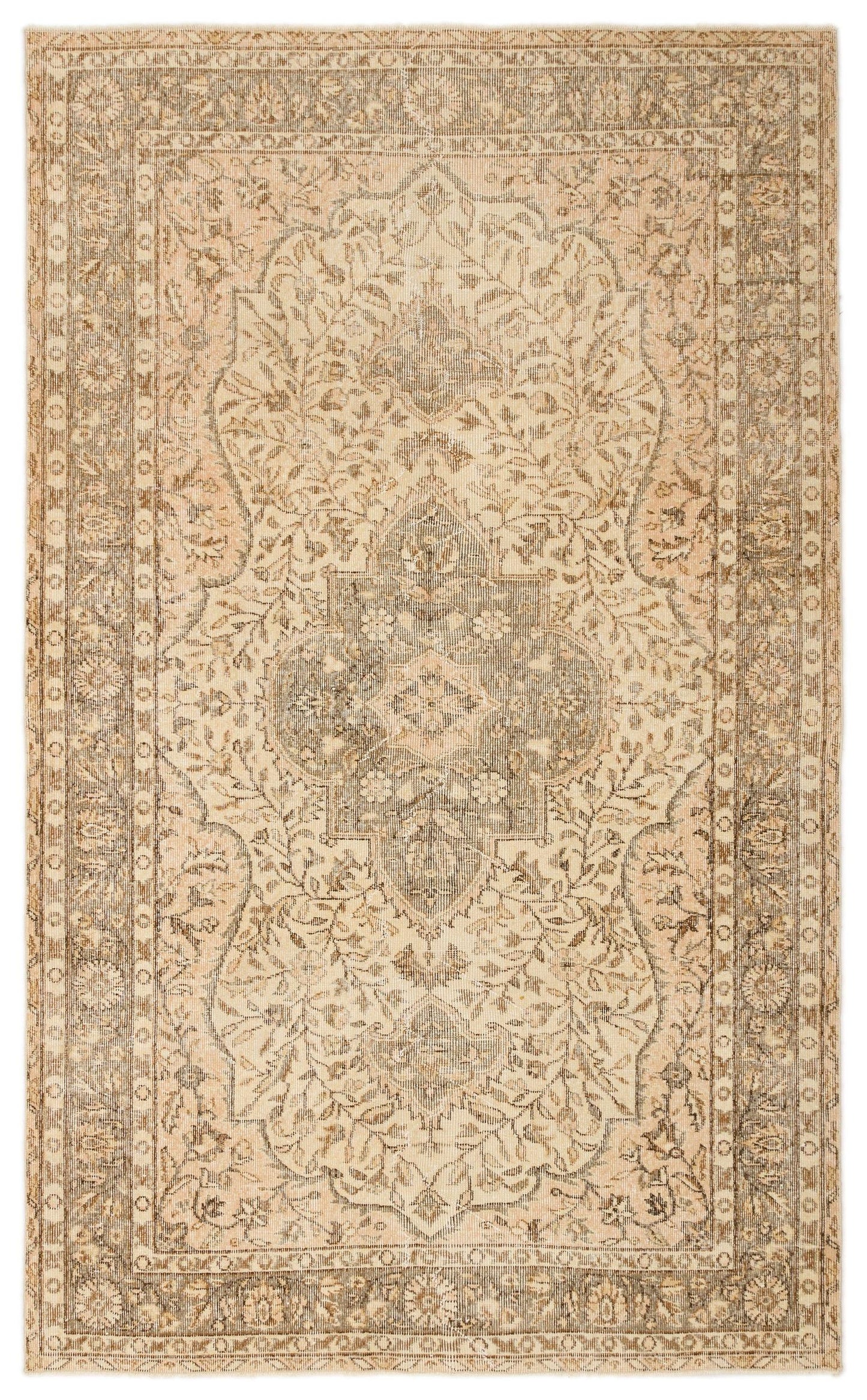 Traula - Vintage Medallion Rug - 5'3 X 8'9