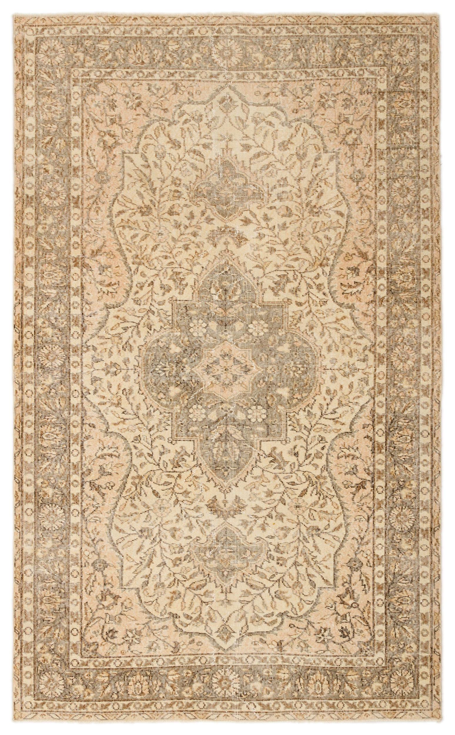 Traula - Vintage Medallion Rug - 5'3 X 8'9