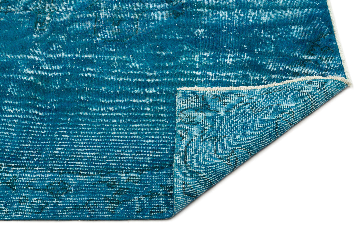 Thesiix - Vintage Distressed Rug - 5'1 X 8'7