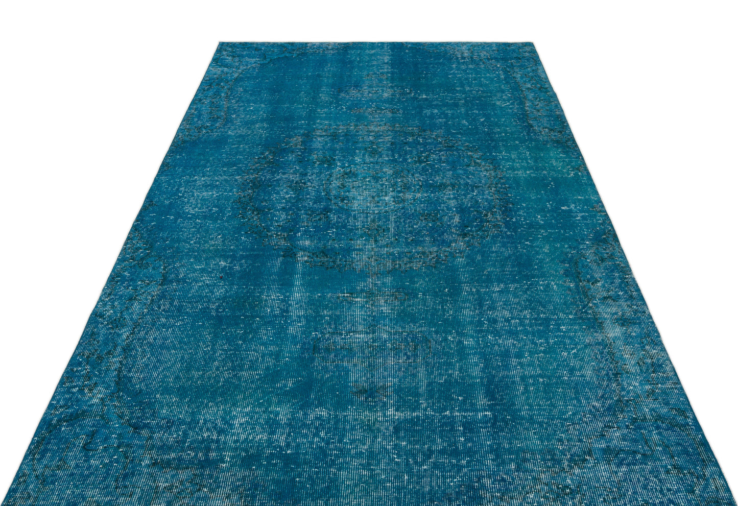 Thesiix - Vintage Distressed Rug - 5'1 X 8'7