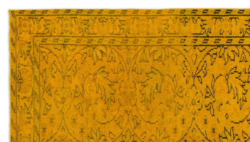Load image 1 in gallery view. Mefera - Vintage Floral Rug - 5'0 X 8'9