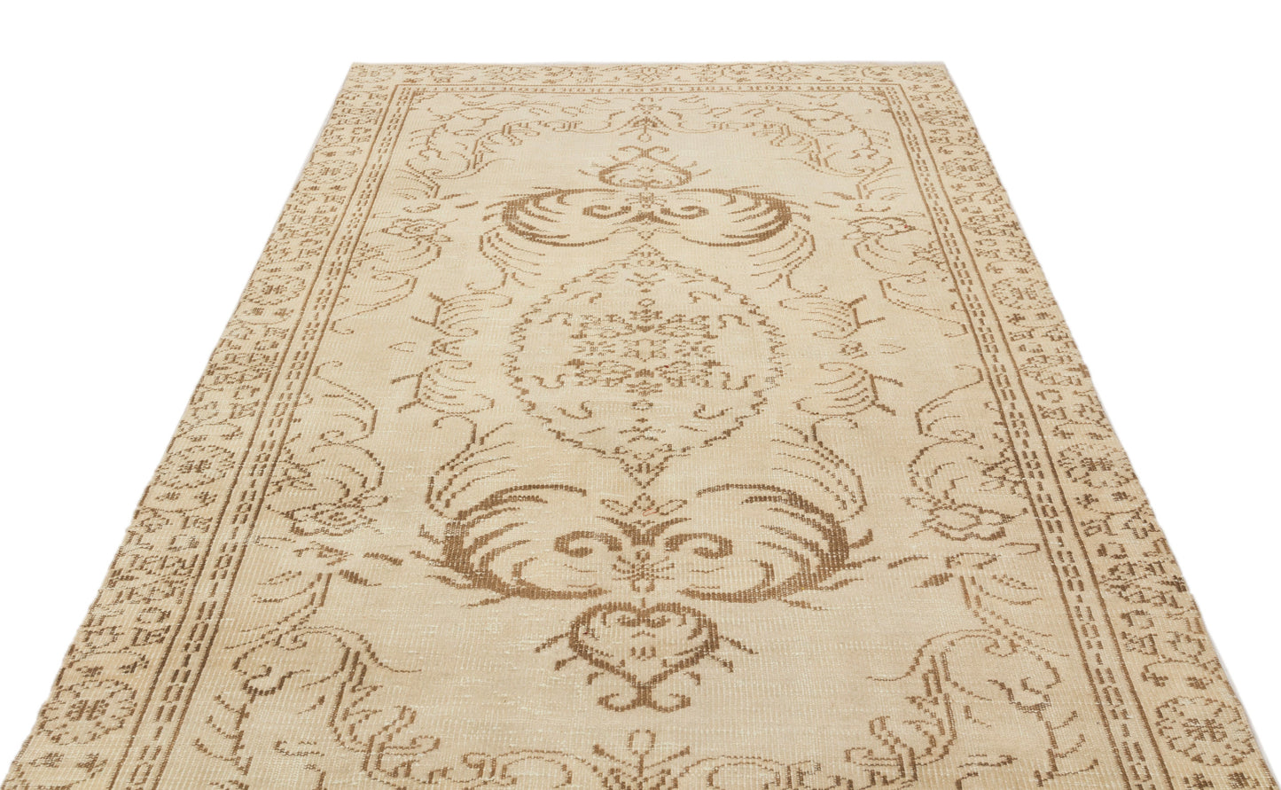 Neazian - Vintage Medallion Rug - 5'4 X 9'1
