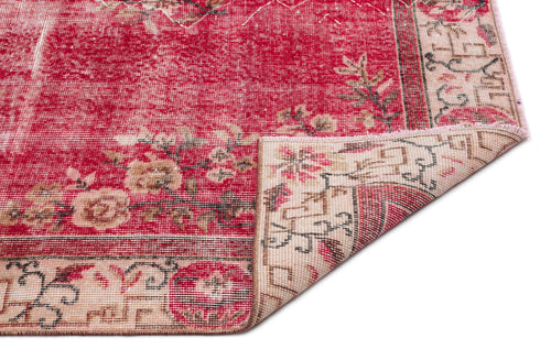 Load image 1 in gallery view. Peteta - Vintage Medallion Rug - 5'5 X 8'9