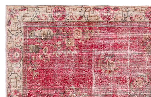 Load image 1 in gallery view. Peteta - Vintage Medallion Rug - 5'5 X 8'9