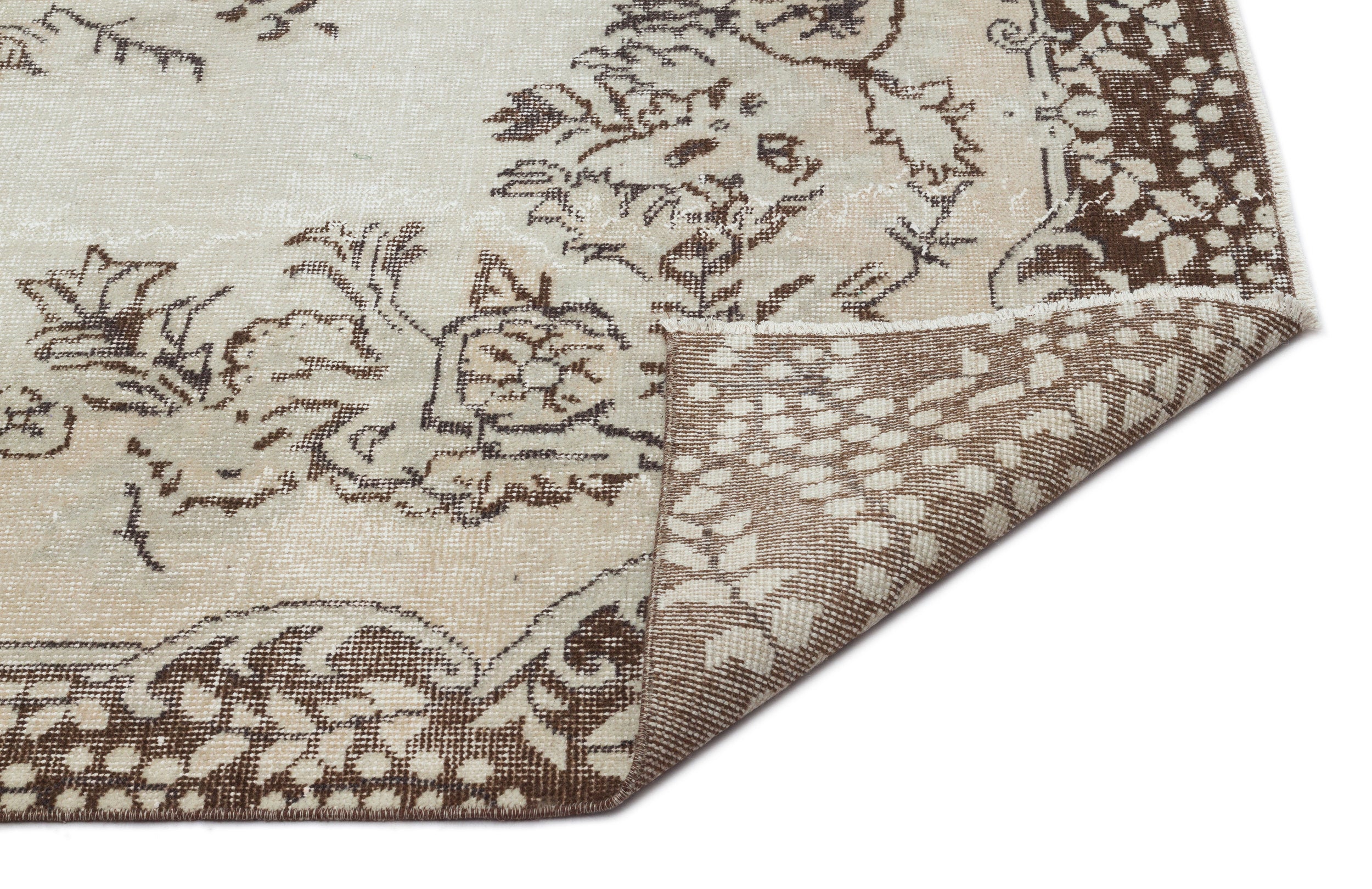 Gegata - Vintage Medallion Rug - 5'9 X 9'11