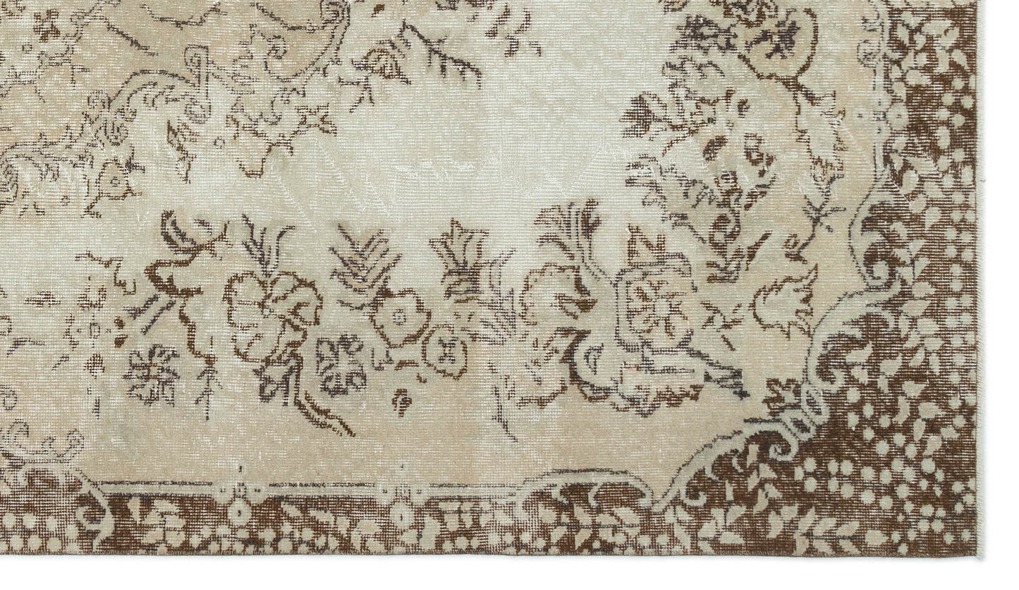 Gegata - Vintage Medallion Rug - 5'9 X 9'11