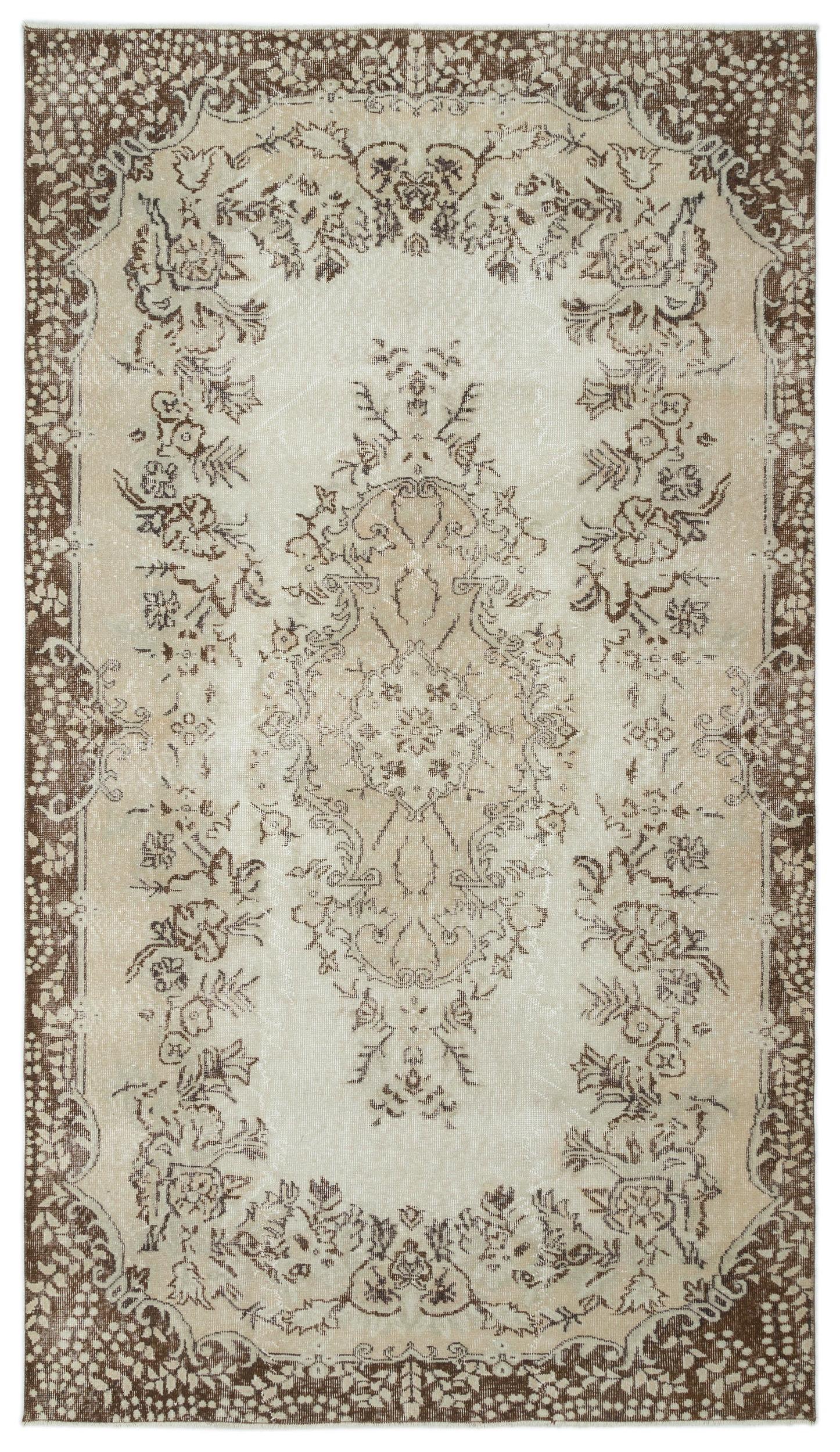 Gegata - Vintage Medallion Rug - 5'9 X 9'11