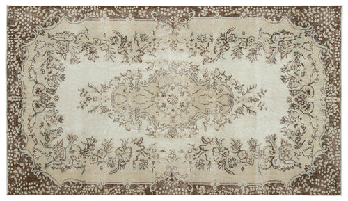Load image 1 in gallery view. Gegata - Vintage Medallion Rug - 5'9 X 9'11