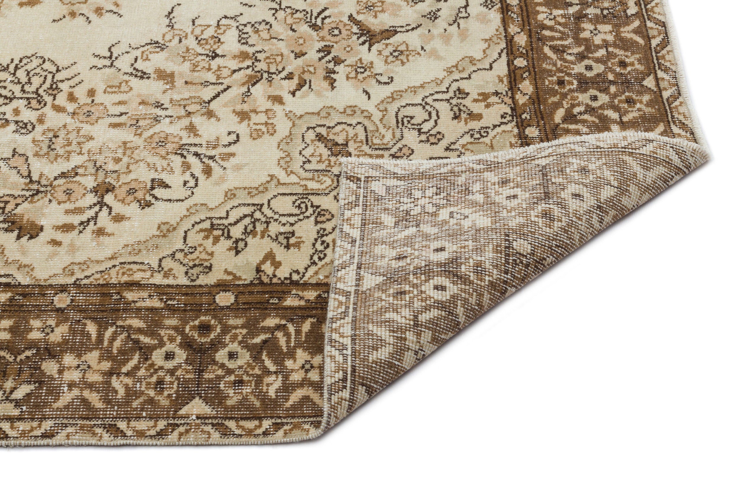 Prugoa - Vintage Medallion Rug - 6'8 X 10'6
