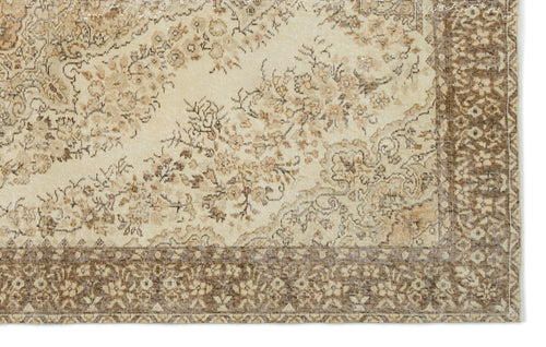 Load image 1 in gallery view. Prugoa - Vintage Medallion Rug - 6'8 X 10'6