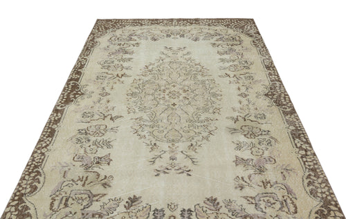 Load image 1 in gallery view. Mapuos - Vintage Medallion Rug - 5'5 X 9'7