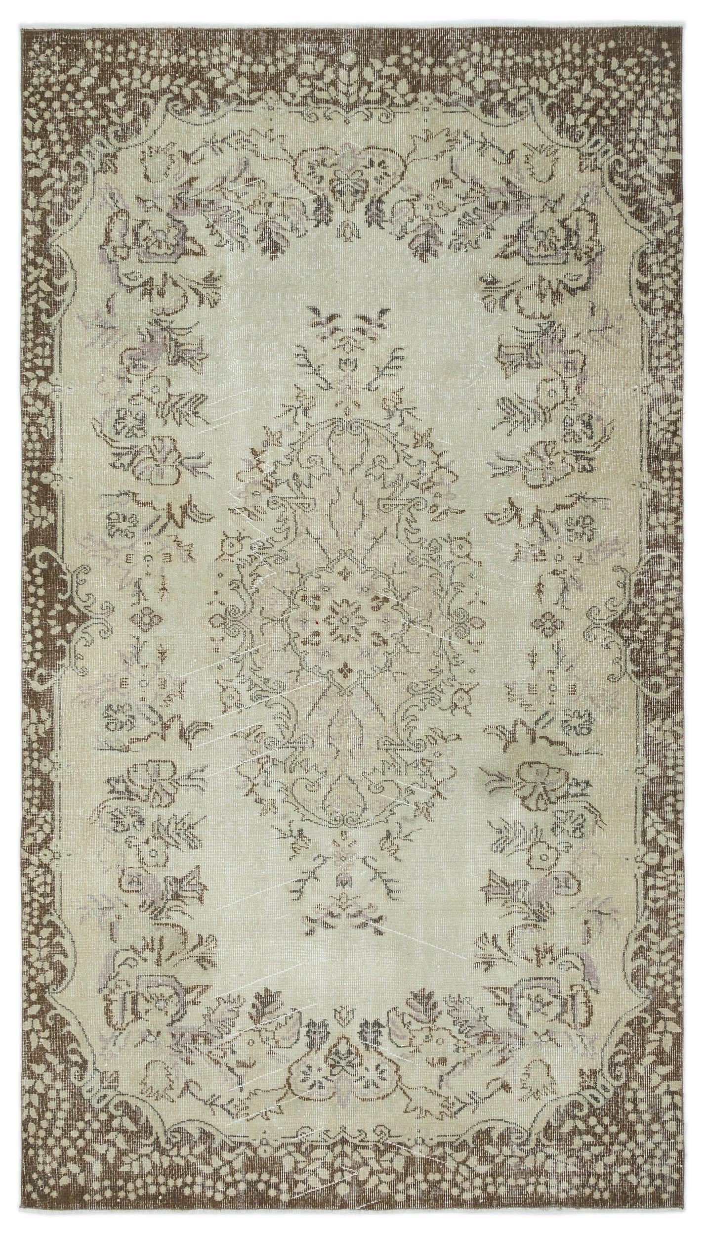 Mapuos - Vintage Medallion Rug - 5'5 X 9'7