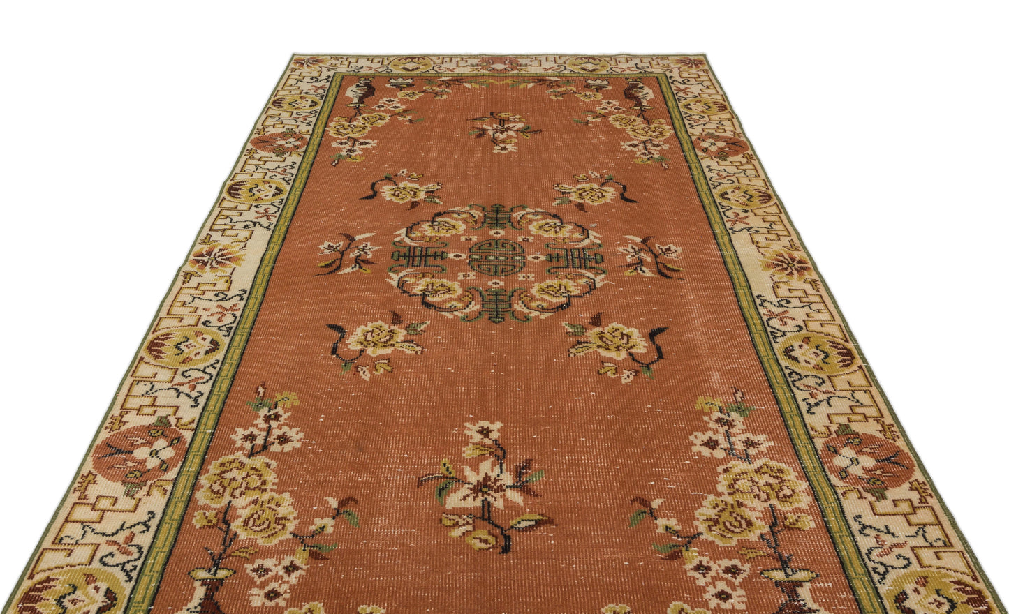 Gamiane - Vintage Medallion Rug - 5'9 X 10'1